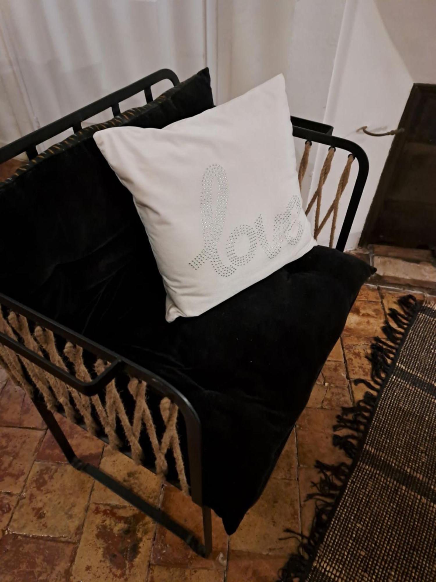 Hotel Le Patio De Sophie Сістерон Номер фото