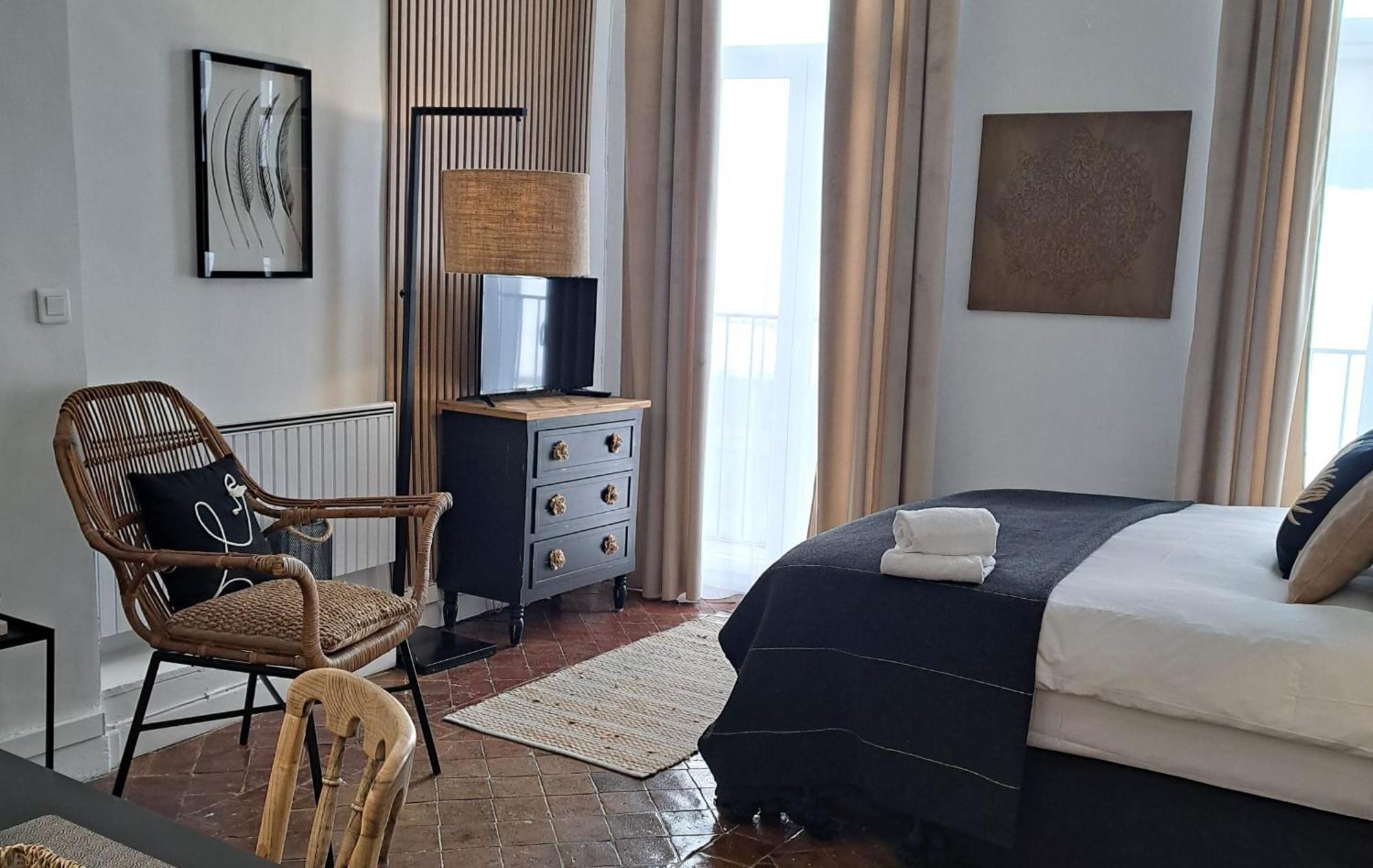 Hotel Le Patio De Sophie Сістерон Номер фото