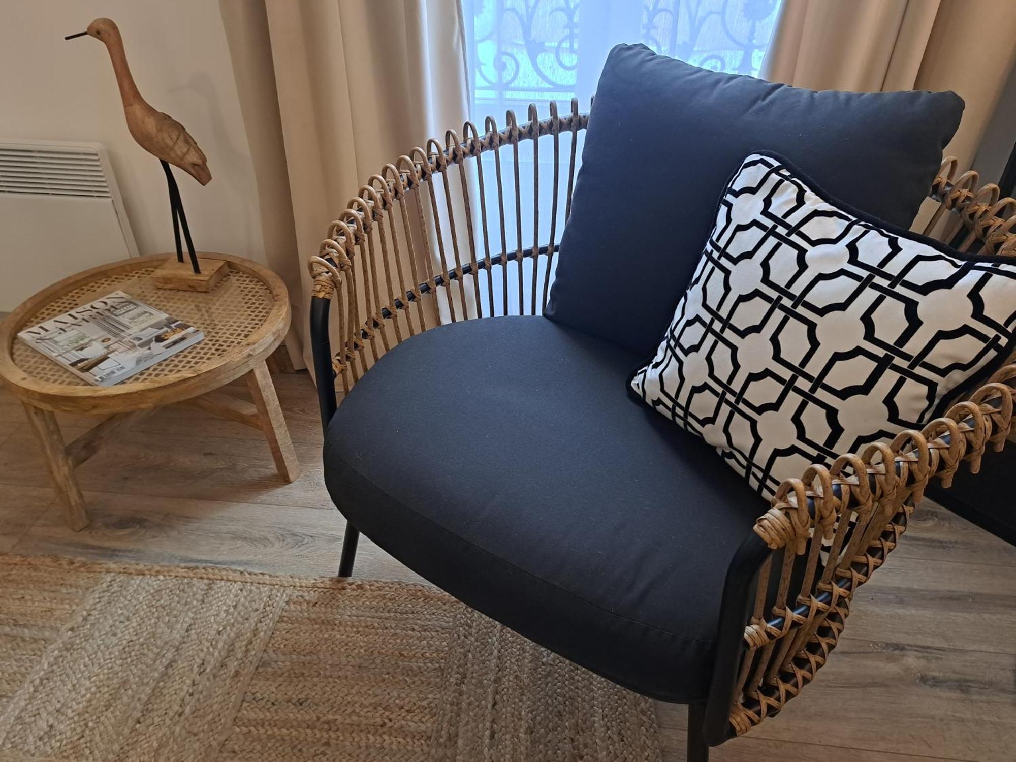 Hotel Le Patio De Sophie Сістерон Номер фото